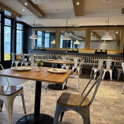 Kuya J - Interior dining area
