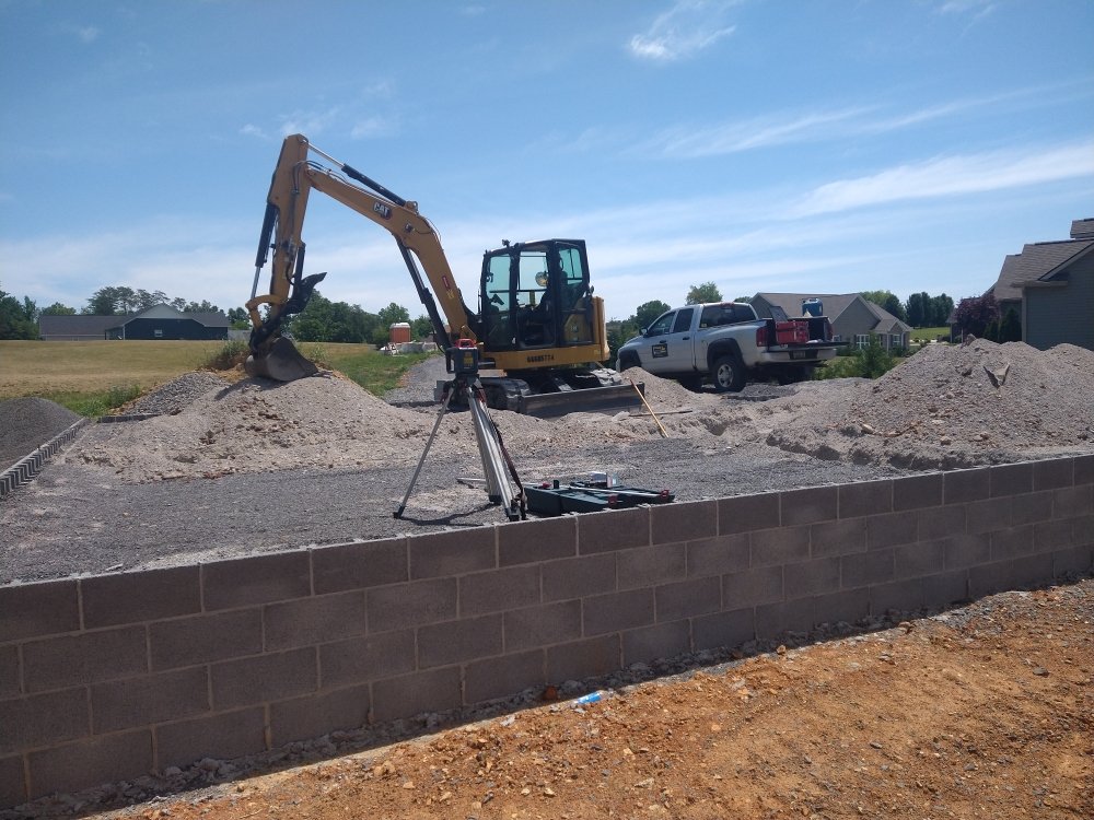 Slide of Lindsay's Excavation and Plumbing