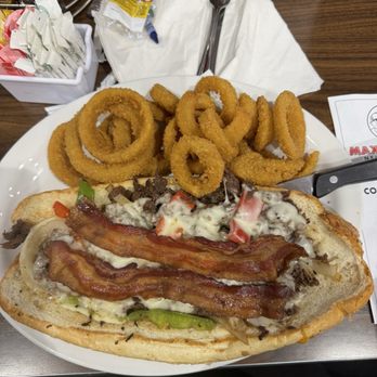 Max & Louies - Philly cheesesteak and onion rings - Diners Near Me - Cibolo, Texas