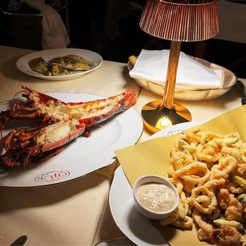 Belmond Hotel Cipriani - Astice and fried frutti di mare - Hotels Near Me - Venezia, VE Belmond Hotel Cipriani - Astice and fried frutti di mare - Hotels Near Me - Venezia, VE
