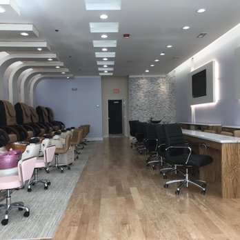 Smiley Nails - Nail Salons Near Me - Mount Prospect, Illinois