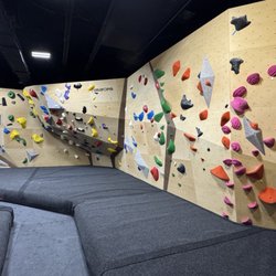 Niagara Climbing Center