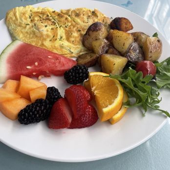 Scarborough Inn - Omelet to order with potatoes, some fruits and veggies - Hotels Near Me - Ocean City, New Jersey Scarborough Inn - Omelet to order with potatoes, some fruits and veggies - Hotels Near Me - Ocean City, New Jersey