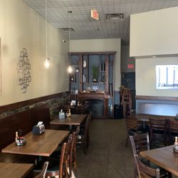 Palio's Pizza Cafe - Nice restaurant in a strip mall