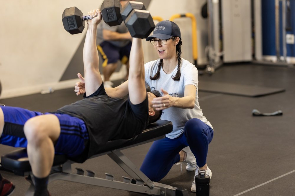 Built Strong Strength Club Logo