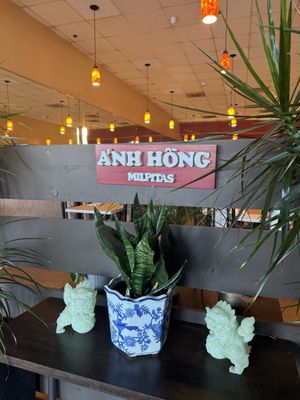 Anh Hong Saigon by null