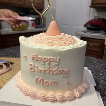 CC Cake - Strawberry Fresh Cream Cake! So cute!! - Desserts Near Me - Arcadia, California