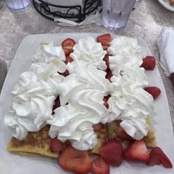Fresh Strawberry Crepes