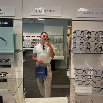 LensCrafters - Lots of mirrors - Eyewear & Opticians Near Me - Los Angeles, California LensCrafters - Lots of mirrors - Eyewear & Opticians Near Me - Los Angeles, California