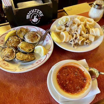 Club Lago - Baked Clams Evening Fried Calamari Evening - Italian Near Me - Chicago, Illinois