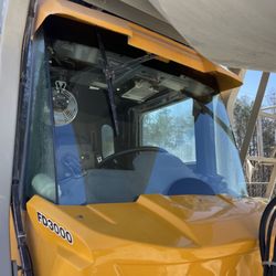 Spartan Auto Glass - Front Windshield Concrete Truck (FD3000)
