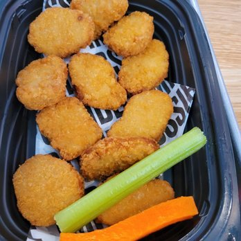 Fatburger & Buffalo's Express - Impossible chicken nuggets - Burgers Near Me - Arlington, Texas