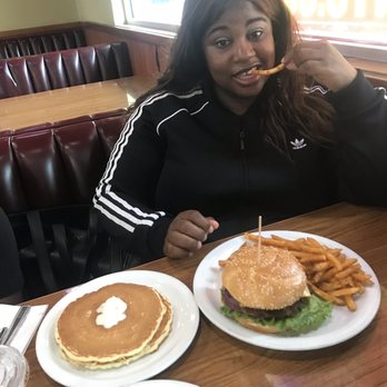 Denny's - American Near Me - Houston, Texas