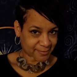 Feather's Moon - Psychic Readings by Andréa