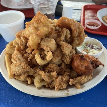 Flo's Clam Shack - Flo's Fisherman Platter - Seafood Near Me - Middletown, Rhode Island