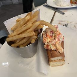 Lobster roll
