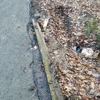PODS Moving & Storage - Truck went over the railroad tie breaking 4x4" markers. - Movers Near Me - Hampton, Virginia PODS Moving & Storage - Truck went over the railroad tie breaking 4x4" markers. - Movers Near Me - Hampton, Virginia