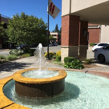Seattle Marriott Redmond - Hotels Near Me - Redmond, Washington