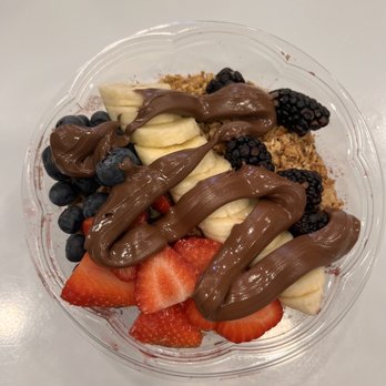 Nearme Cafe - Acai Zen Bowl with nutella and no coconut - Juice Bars & Smoothies Near Me - Moosic, Pennsylvania