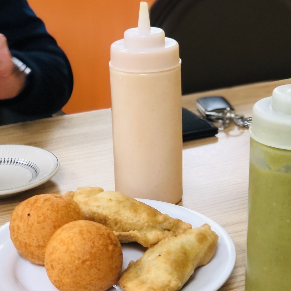 Rincón Criollo - Rellenos de papa y empanadillas de pollo - Puerto Rican Near Me - Grand Rapids, Michigan Rincón Criollo - Rellenos de papa y empanadillas de pollo - Puerto Rican Near Me - Grand Rapids, Michigan