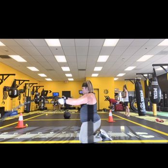 Level 12 Family Gym - Battle ropes for 30 seconds - Gyms Near Me - Menifee, California Level 12 Family Gym - Battle ropes for 30 seconds - Gyms Near Me - Menifee, California