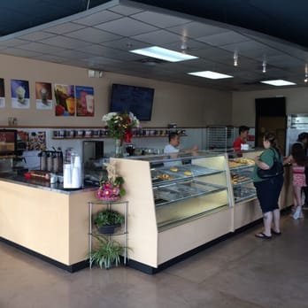 Daily Donut - Inside! Very clean and nice. Super friendly peopl! - Donuts Near Me - Avondale, Arizona