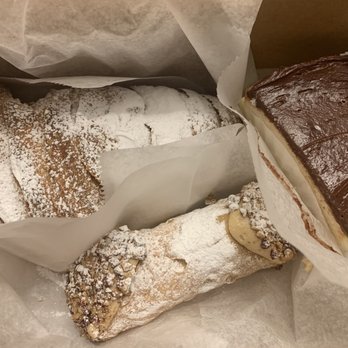 Mike's Pastry - Lobster Tails, Boston Cream Pie Slice, and the worlds best Caramel Pecan Cannoli - Bakeries Near Me - Boston, Massachusetts Mike's Pastry - Lobster Tails, Boston Cream Pie Slice, and the worlds best Caramel Pecan Cannoli - Bakeries Near Me - Boston, Massachusetts