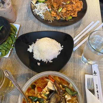 Suri Sushi Thai - Pad Thai, Red Curry - Ramen Near Me - Weston , Florida Suri Sushi Thai - Pad Thai, Red Curry - Ramen Near Me - Weston , Florida