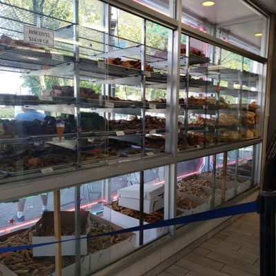 Del Ponte's Bakery by null