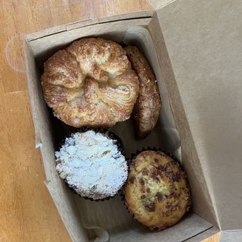 Pint Size Bakery & Coffee - Assorted pastries - Bakeries Near Me - Saint Louis, Missouri Pint Size Bakery & Coffee - Assorted pastries - Bakeries Near Me - Saint Louis, Missouri