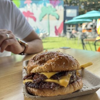 A La Cart - SoDo - Smash burger! - Beer Bar Near Me - Orlando, Florida A La Cart - SoDo - Smash burger! - Beer Bar Near Me - Orlando, Florida