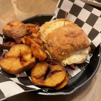 New Day Eatery - Classic breakfast sandwich with glazed bacon & potato rounds - Juice Bars & Smoothies Near Me - Port Angeles, Washington