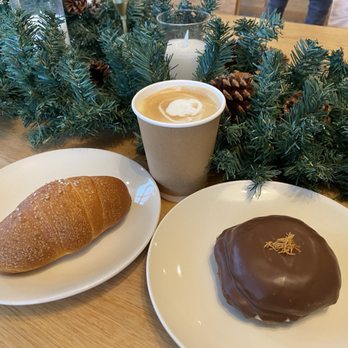 Goldie's Donuts & Bakery - Korean salted garlic butter bun and original Dubai chocolate donut and flat white. - Donuts Near Me - West Vancouver, British Columbia Goldie's Donuts & Bakery - Korean salted garlic butter bun and original Dubai chocolate donut and flat white. - Donuts Near Me - West Vancouver, British Columbia