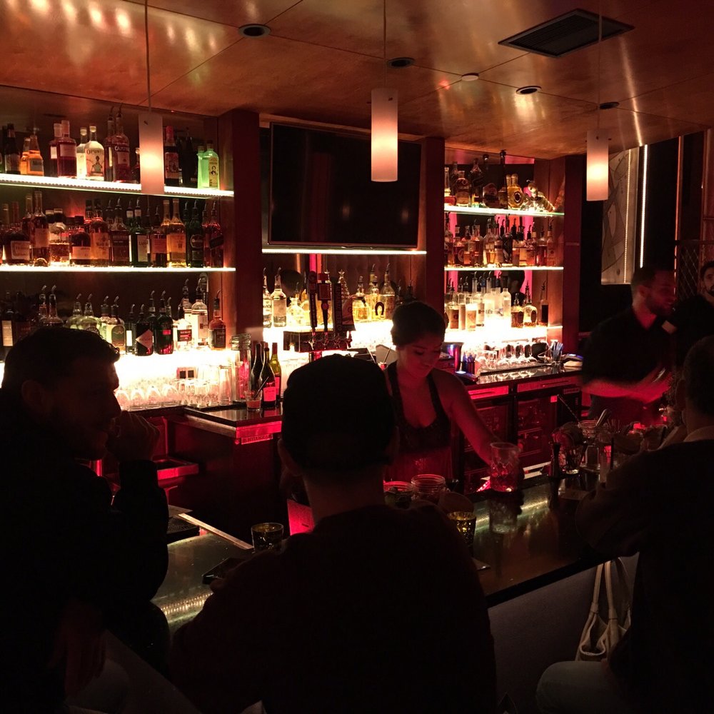 Bobcat Room - people sitting at a bar - Cocktail Bars Near Me - Santa Barbara, California Bobcat Room - people sitting at a bar - Cocktail Bars Near Me - Santa Barbara, California