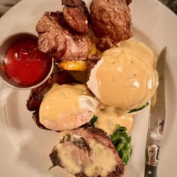Filet and poached eggs
