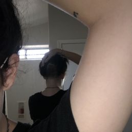 Uneven top, crooked lines, messy tapering at the bottom. Uneven top, crooked lines, messy tapering at the bottom.