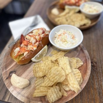 Royal Lobster - Lobster roll - Seafood Near Me - Honolulu, Hawaii