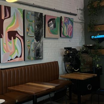 Rêve Coffee Lab - Sitting area - Coffee & Tea Near Me - Lafayette, Louisiana