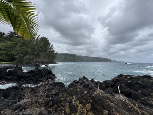 Keanae Lookout by null