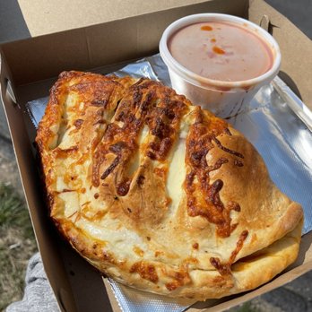 Elm Hill Pizza - Calzone - Pizza Near Me - Newington, Connecticut