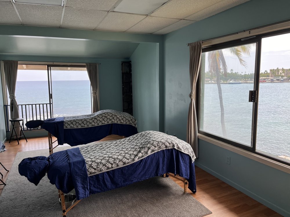 Blue Moon Yoga and Day Spa Logo