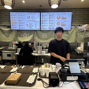 CHD Korean Dumplings - Not friendly guy - Korean Near Me - Westminster, California