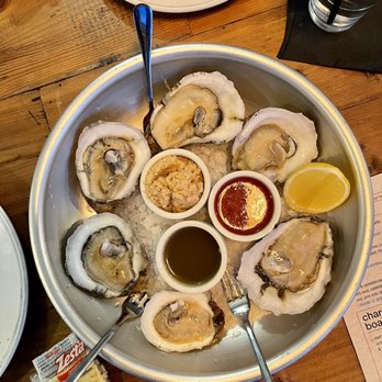 d’Alba - Gulf oysters - New American Near Me - Houston, Texas