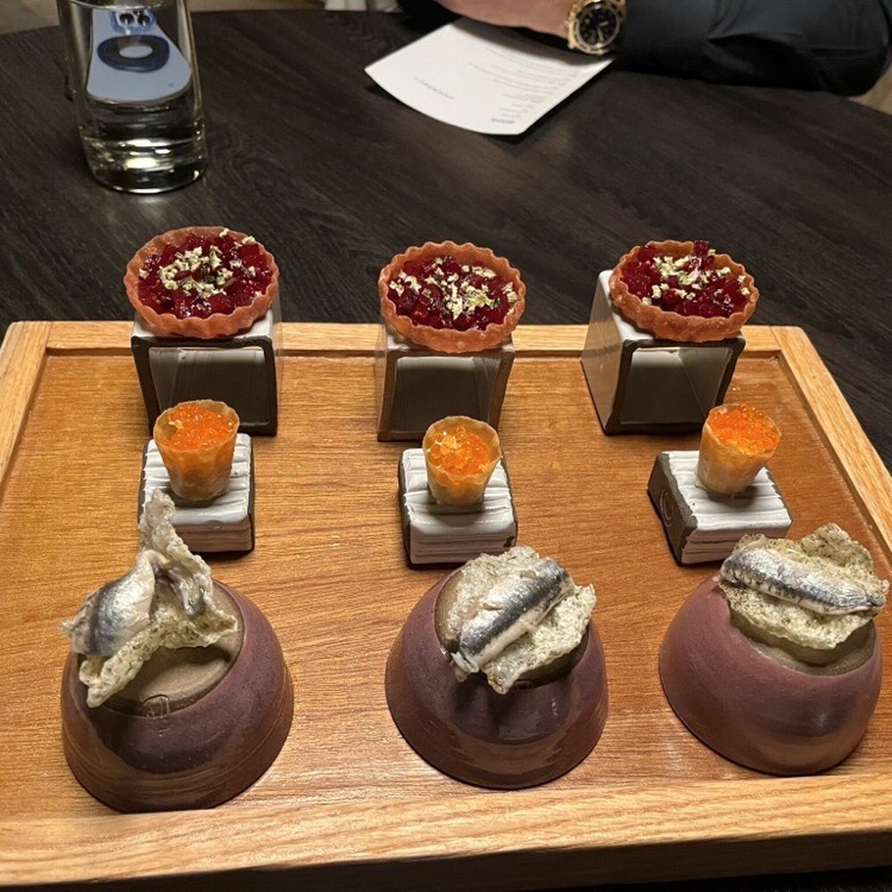 Snack tray for 3