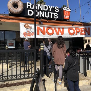 Randy's Donuts - Donuts Near Me - Santa Monica, California