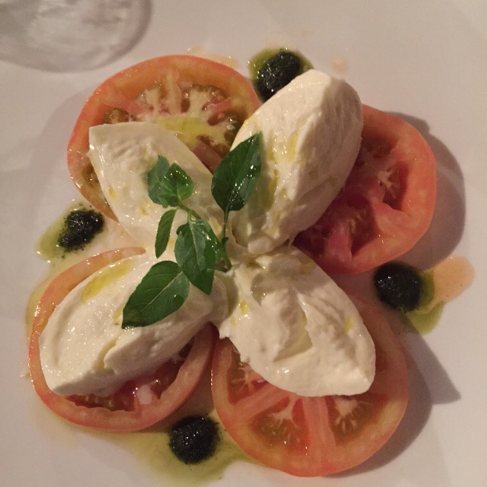 Vicolo Nostro - Caprese salad - Italian Near Me - São Paulo, SP