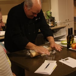 Fustini's Oils & Vinegars - Chef Andy leading a class at the Fustini's School of Cooking.
