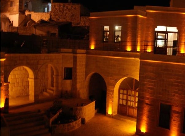 Sinasos Palace Cave Hotel