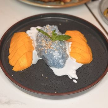 Kinaree Eatery - Mango Sticky Rice - Breakfast & Brunch Near Me - Irvine, California
