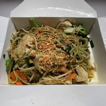 Toss Noodle Bar - Spinach noodles, malay sauce (peanut sauce), tofu - Asian Fusion Near Me - Berkeley, California